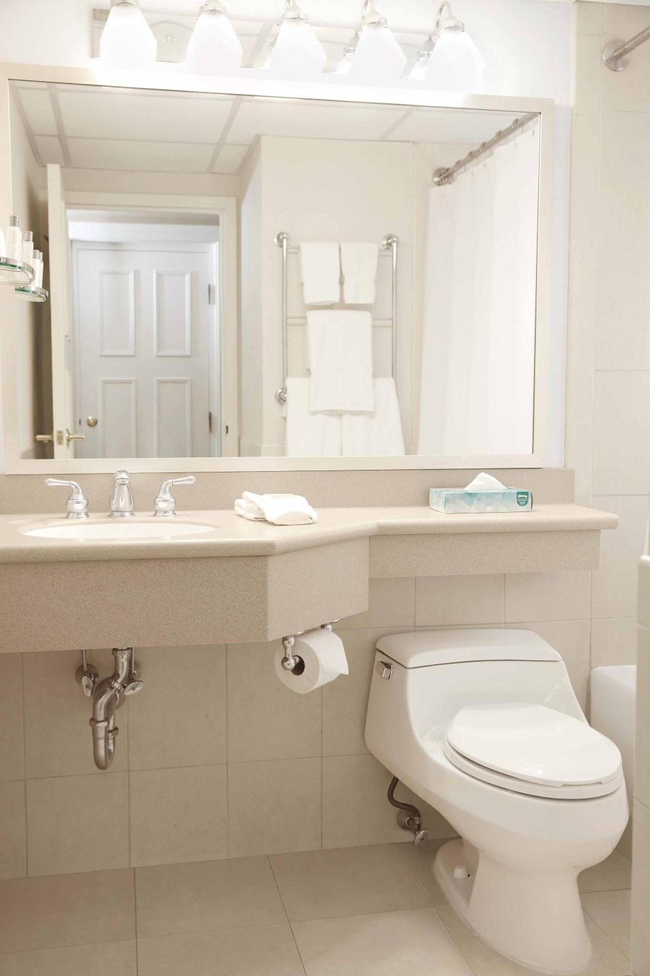 Ethan Allen Hotel Danbury Esterno foto